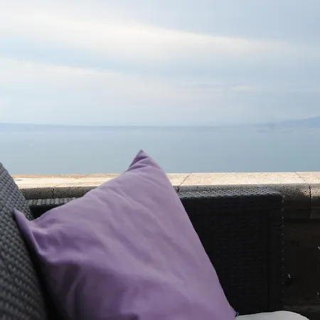 Hilda Semesterbostad Vico Equense